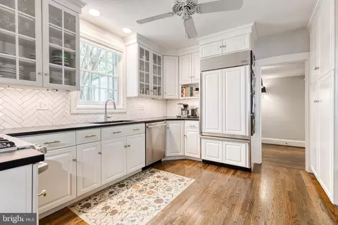 Kitchen - 225 Tunbridge Rd, Baltimore, MD 21212 photo 5 of 5