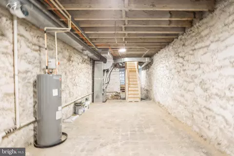 Entry Way - 3025 Walbrook Ave, Baltimore, MD 21216 photo 5 of 5