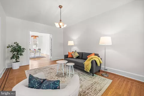 Living - 3816 Beech Ave, Baltimore, MD 21211 photo 4 of 4