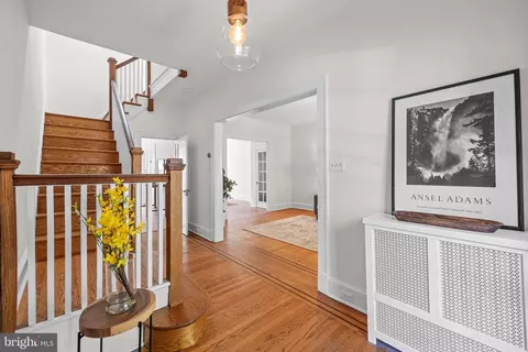 Entry Way - 3816 Beech Ave, Baltimore, MD 21211 photo 3 of 7