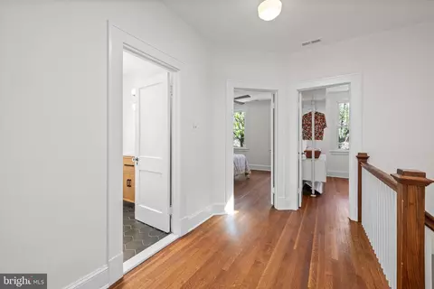 Entry Way - 3816 Beech Ave, Baltimore, MD 21211 photo 6 of 7