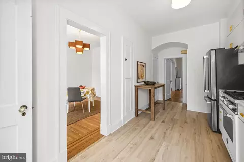 Entry Way - 3816 Beech Ave, Baltimore, MD 21211 photo 5 of 7