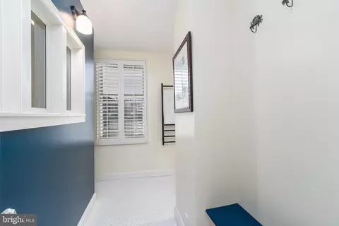 Entry Way - 2106 E Lombard St, Baltimore, MD 21231 photo 6 of 6