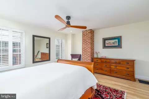 Bedroom - 2106 E Lombard St, Baltimore, MD 21231 photo 3 of 3