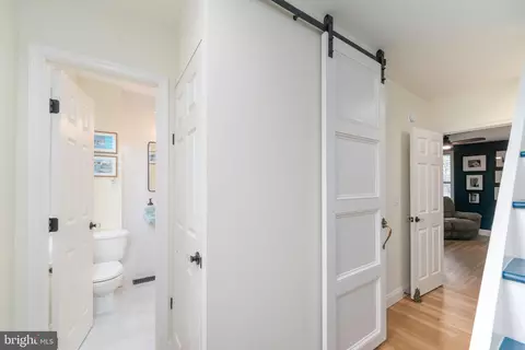 Entry Way - 2106 E Lombard St, Baltimore, MD 21231 photo 3 of 6
