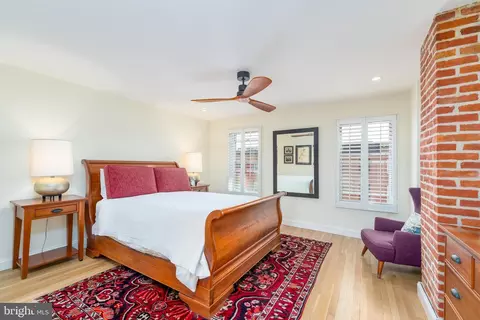 Bedroom - 2106 E Lombard St, Baltimore, MD 21231 photo 1 of 3