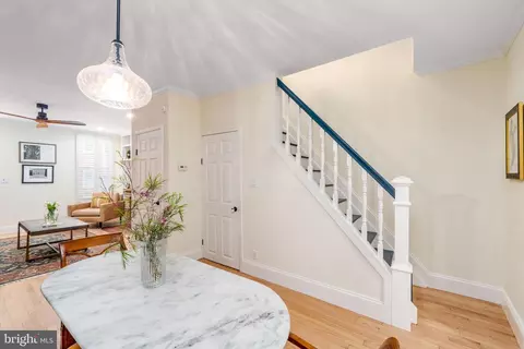 Entry Way - 2106 E Lombard St, Baltimore, MD 21231 photo 1 of 6
