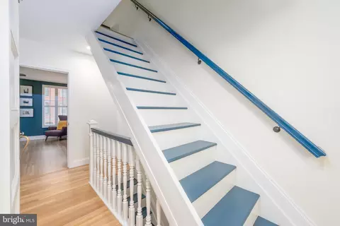 Entry Way - 2106 E Lombard St, Baltimore, MD 21231 photo 4 of 6