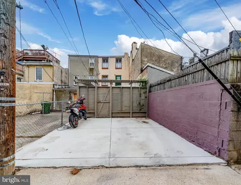 Exterior - 2106 E Lombard St, Baltimore, MD 21231 photo 5 of 6