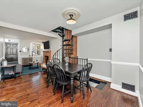 Dining - 23 E Wheeling St, Baltimore, MD 21230 photo 3 of 4