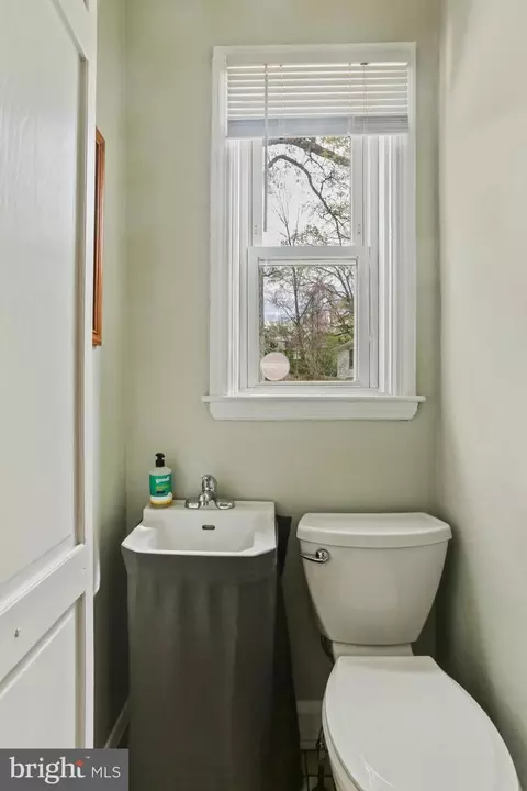 Bath - 4643 Briarclift Rd, Baltimore, MD 21229 photo 1 of 3