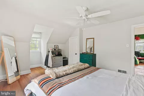 Bedroom - 4643 Briarclift Rd, Baltimore, MD 21229 photo 3 of 3