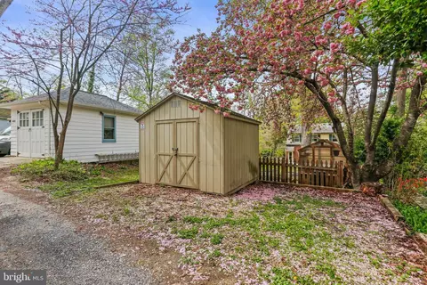 Exterior - 4643 Briarclift Rd, Baltimore, MD 21229 photo 10 of 10