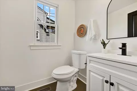 Bath - 3404 Echodale Ave, Baltimore, MD 21214 photo 1 of 4