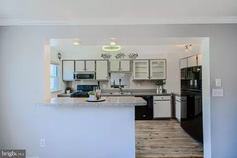 Kitchen - 4918 Lindsay Rd, Baltimore, MD 21229 photo 1 of 3