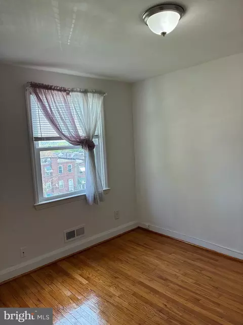 Bedroom - 3660 Chesterfield Ave, Baltimore, MD 21213 photo 2 of 3
