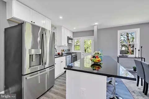 4005 Echodale Ave, Baltimore, MD 21206 photo 8