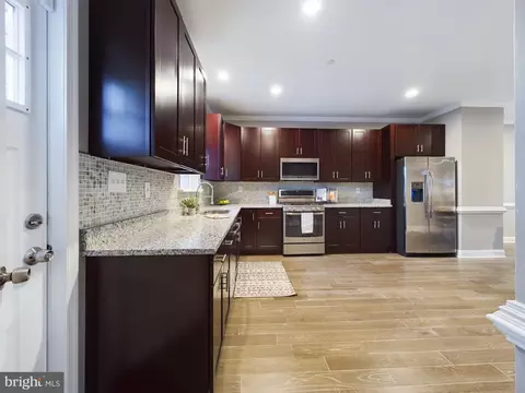1517 E Chase St, Baltimore, MD 21213 photo 1