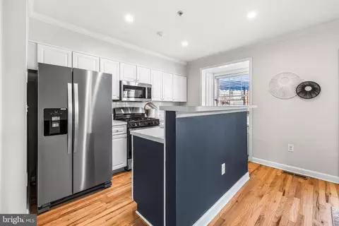 Kitchen - 1012 S Streeper St S, Baltimore, MD 21224 photo 1 of 5