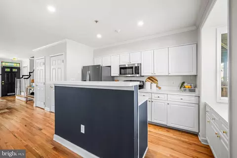 Kitchen - 1012 S Streeper St S, Baltimore, MD 21224 photo 2 of 5