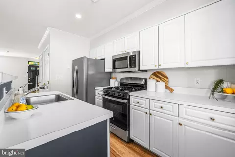 Kitchen - 1012 S Streeper St S, Baltimore, MD 21224 photo 3 of 5