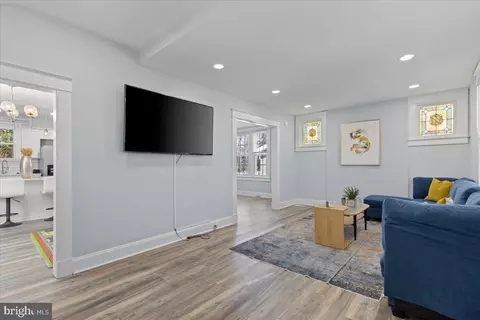 Entry Way - 3111 Harview Ave, Baltimore, MD 21234 photo 1 of 6
