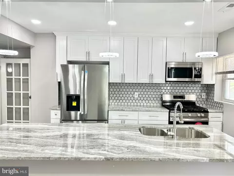 Kitchen - 1617 Pentwood Rd, Baltimore, MD 21239 photo 3 of 7