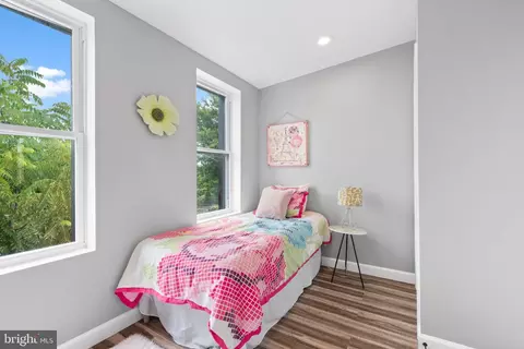 856 W 33rd St, Baltimore, MD 21211 photo 13