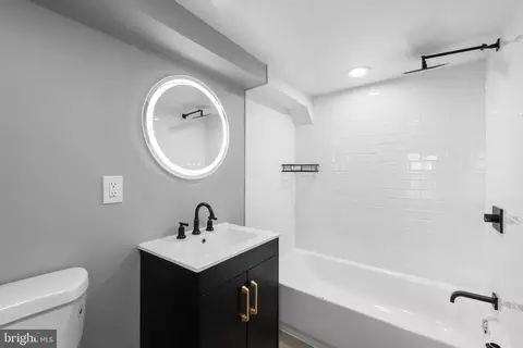 856 W 33rd St, Baltimore, MD 21211 photo 24
