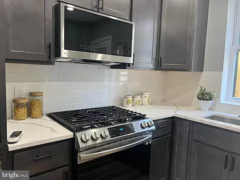 856 W 33rd St, Baltimore, MD 21211 photo 8