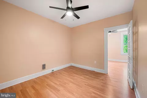 124 Collins Ave, Baltimore, MD 21229 photo 25