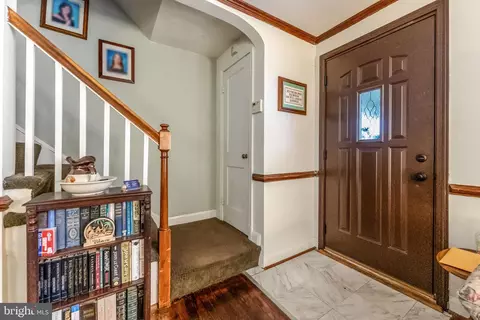 Entry Way - 235 Medwick Garth E, Catonsville, MD 21228 photo 1 of 5