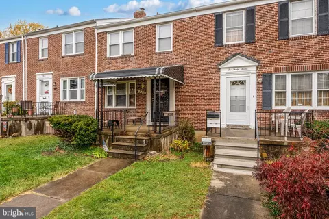 235 Medwick Garth E, Catonsville, MD 21228