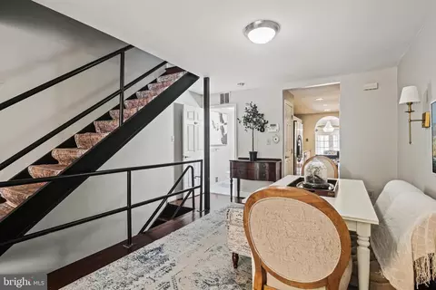Entry Way - 2931 Dillon St, Baltimore, MD 21224 photo 1 of 4