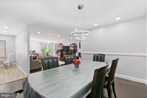 Dining - 3021 Fallstaff Rd #401B, Baltimore, MD 21209 photo 3 of 3