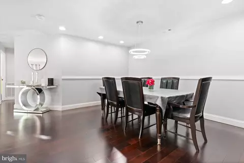 Dining - 3021 Fallstaff Rd #401B, Baltimore, MD 21209 photo 2 of 3