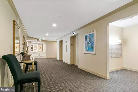 Entry Way - 3021 Fallstaff Rd #401B, Baltimore, MD 21209 photo 2 of 4