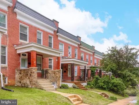 105 S Wickham Rd, Baltimore, MD 21229 photo 2
