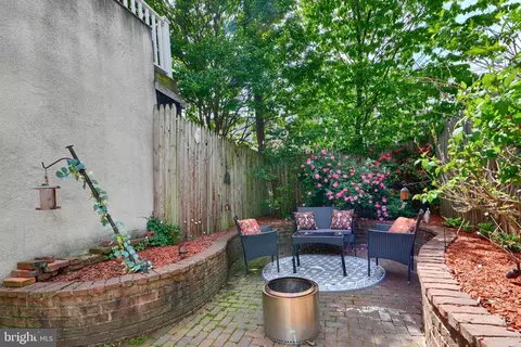 Exterior - 420 S Wolfe St S, Baltimore, MD 21231 photo 3 of 5