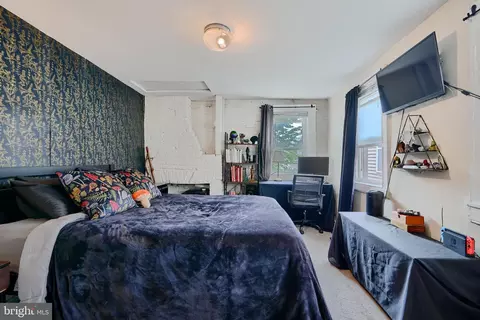 Bedroom - 420 S Wolfe St S, Baltimore, MD 21231 photo 2 of 12