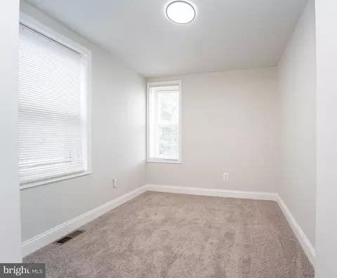 304 S Augusta Ave, Baltimore, MD 21229 photo 19