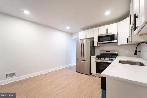 304 S Augusta Ave, Baltimore, MD 21229 photo 11