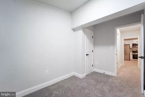 304 S Augusta Ave, Baltimore, MD 21229 photo 12