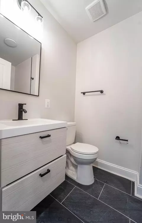 304 S Augusta Ave, Baltimore, MD 21229 photo 15