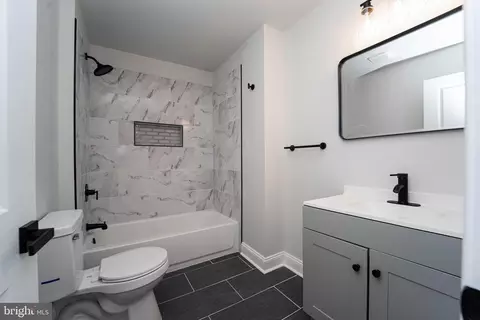 304 S Augusta Ave, Baltimore, MD 21229 photo 32