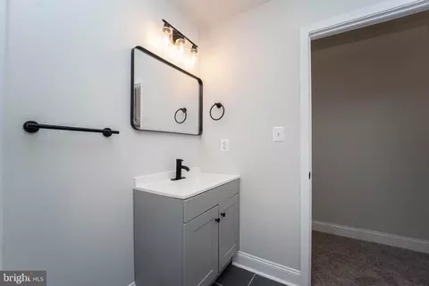 304 S Augusta Ave, Baltimore, MD 21229 photo 33