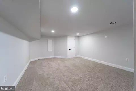 304 S Augusta Ave, Baltimore, MD 21229 photo 25