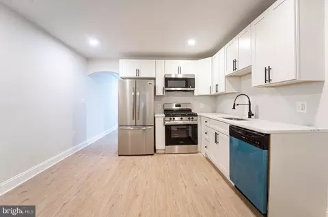 304 S Augusta Ave, Baltimore, MD 21229 photo 9