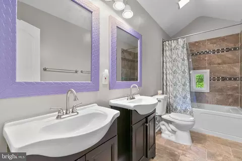 Bath - 5310 Brabant Rd, Baltimore, MD 21229 photo 2 of 3