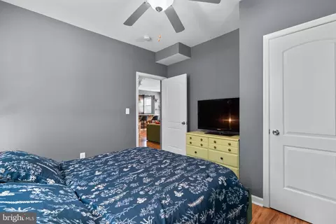 Bedroom - 5310 Brabant Rd, Baltimore, MD 21229 photo 3 of 5